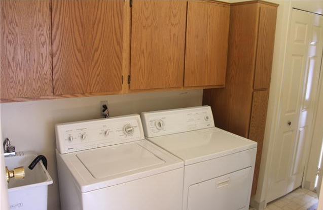 Hampton on the Green Rochester Hills MI Condos for sale 